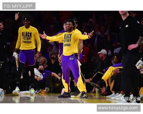 湖人队足球明星阵容全解析及精彩图片展示