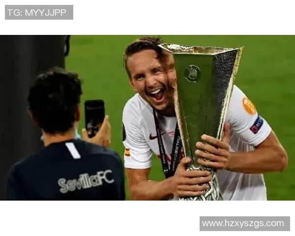 足球明星与雨伞的完美结合精彩图片大全集欣赏 足球明星与雨伞的完美结合精彩图片大全集欣赏