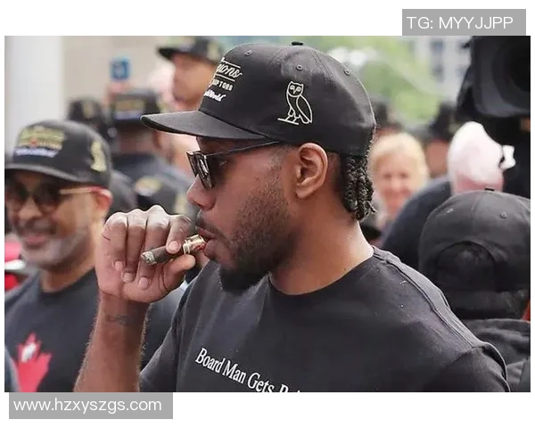 足球明星的光辉与雪茄的奢华交织出的生活艺术与魅力探讨 足球明星的光辉与雪茄的奢华交织出的生活艺术与魅力探讨