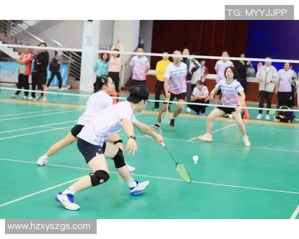 聚焦羽毛球：重庆羽毛球队的团队协作话题